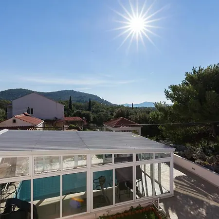 & Katarina Gostinjska kuća 3*