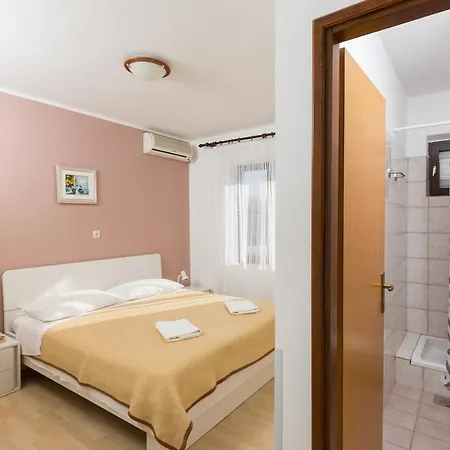 & Katarina Gostinjska kuća 3*